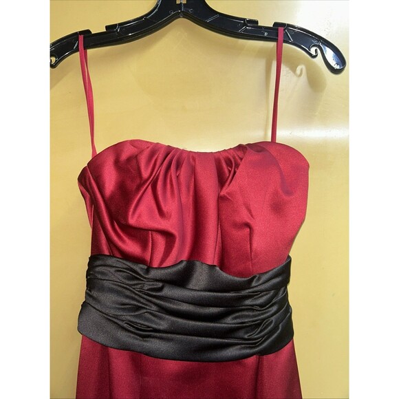 Women’s Alexia II strapless, burgundy taffeta formal dress, Sz 4, New - Picture 3 of 8